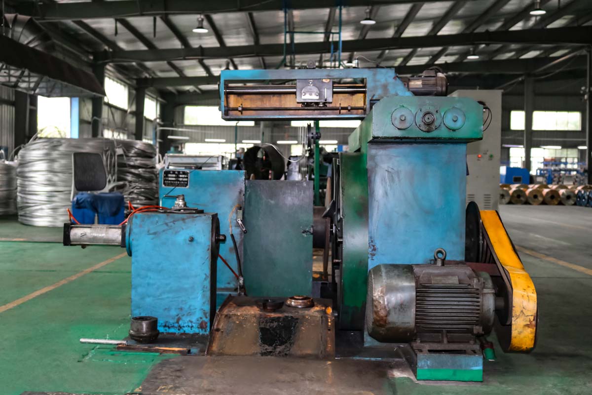 13450鋁大拉絲機(水箱拉絲機）